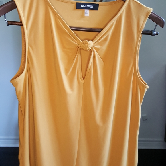 Yellow detailed blouse - Picture 3 of 6